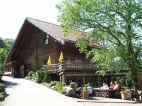 Kastanienhof3.jpg (63673 Byte)
