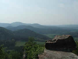 Von der Burgruine Drachenfels zum Gro�en Eyberg