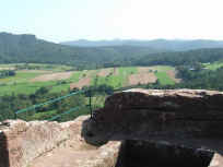 Auf der Burgruine Drachenfels