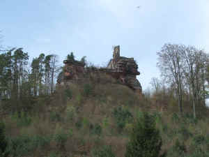 Burgruine Ltzelhardt von Sdosten