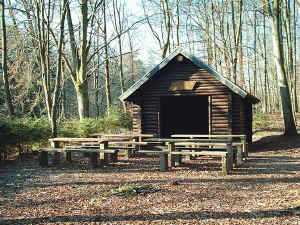 Schutzhtte im Rodalbtal