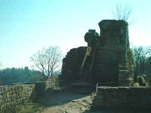 Von der Wegelnburg zur Hohenburg
