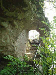 Treppenaufgang der Burgruine Meistersel